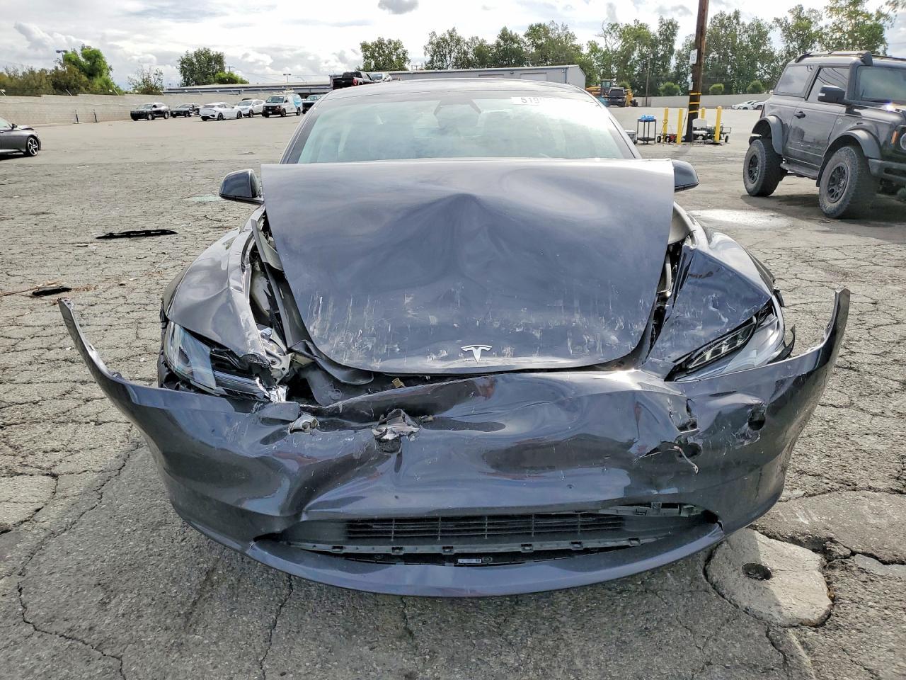 2025 Tesla Model 3 - Image 5