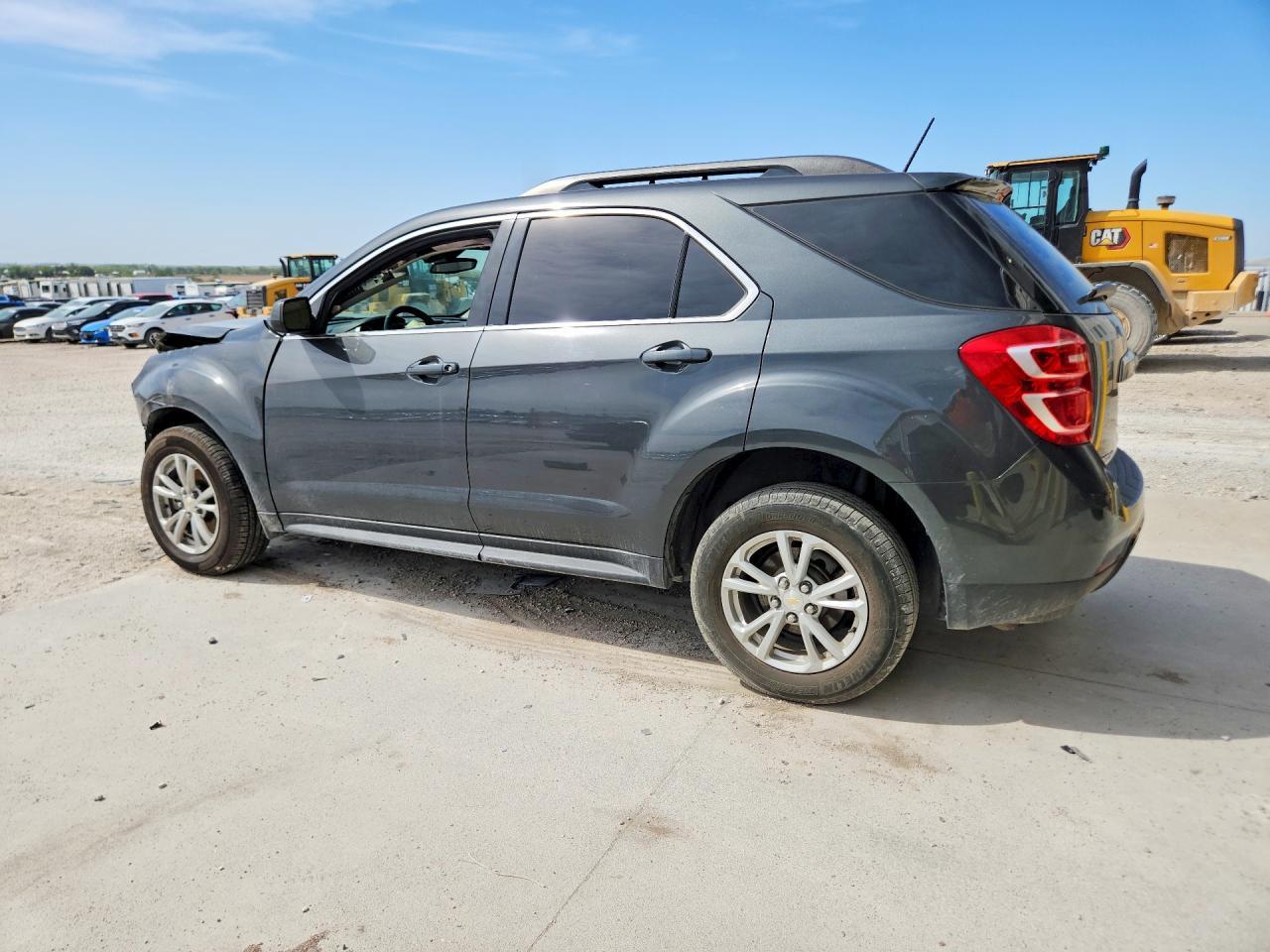 2017 Chevrolet Equinox Lt - Image 2