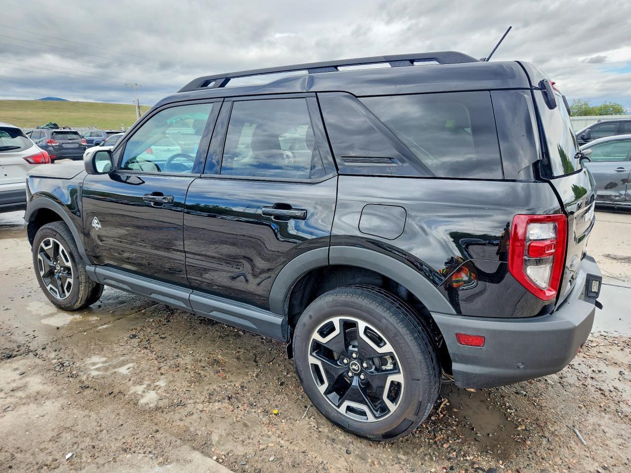 2023 Ford Bronco Sport Outer Banks - Image 2