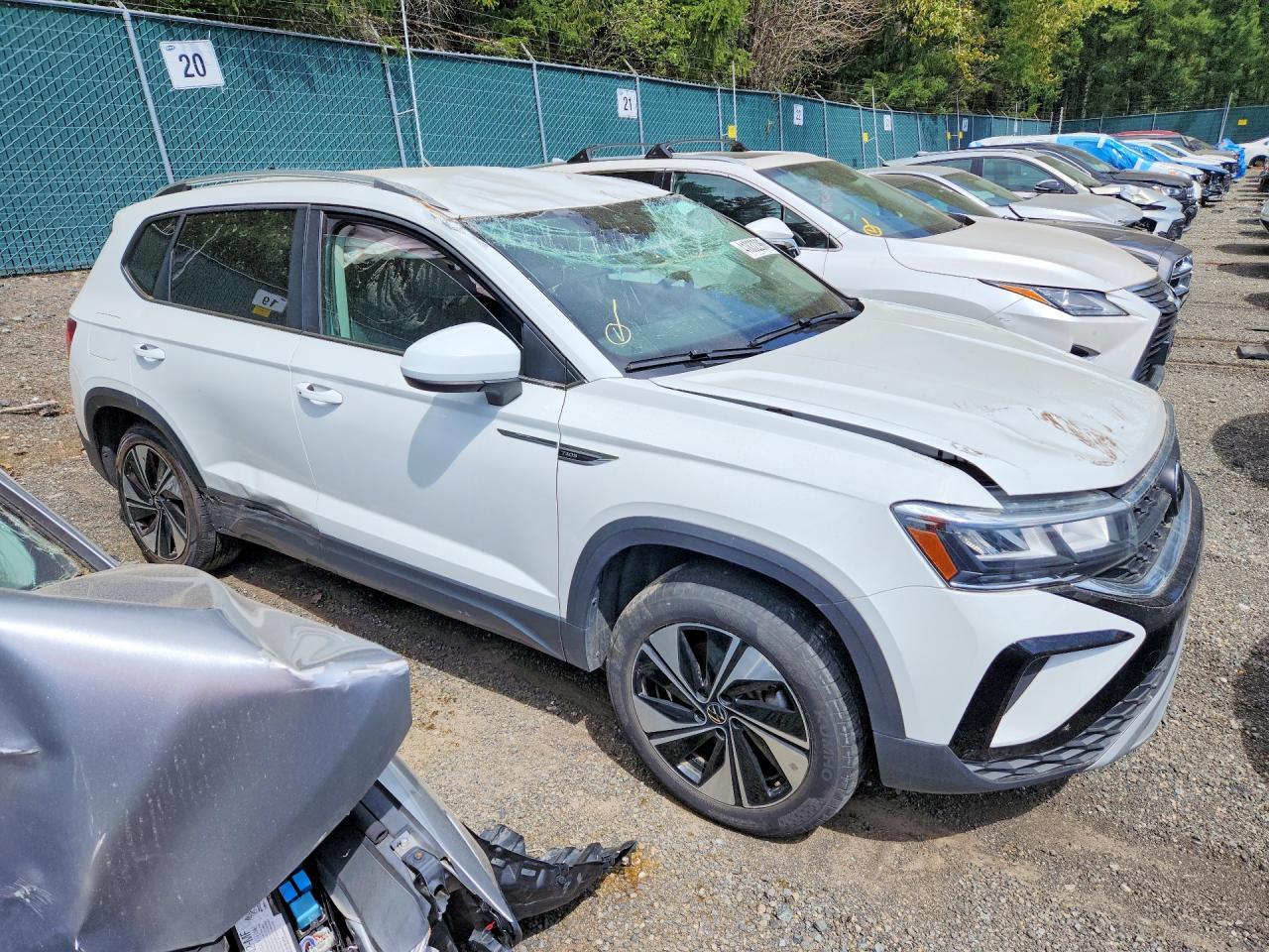 2024 Volkswagen Taos Se - Image 4