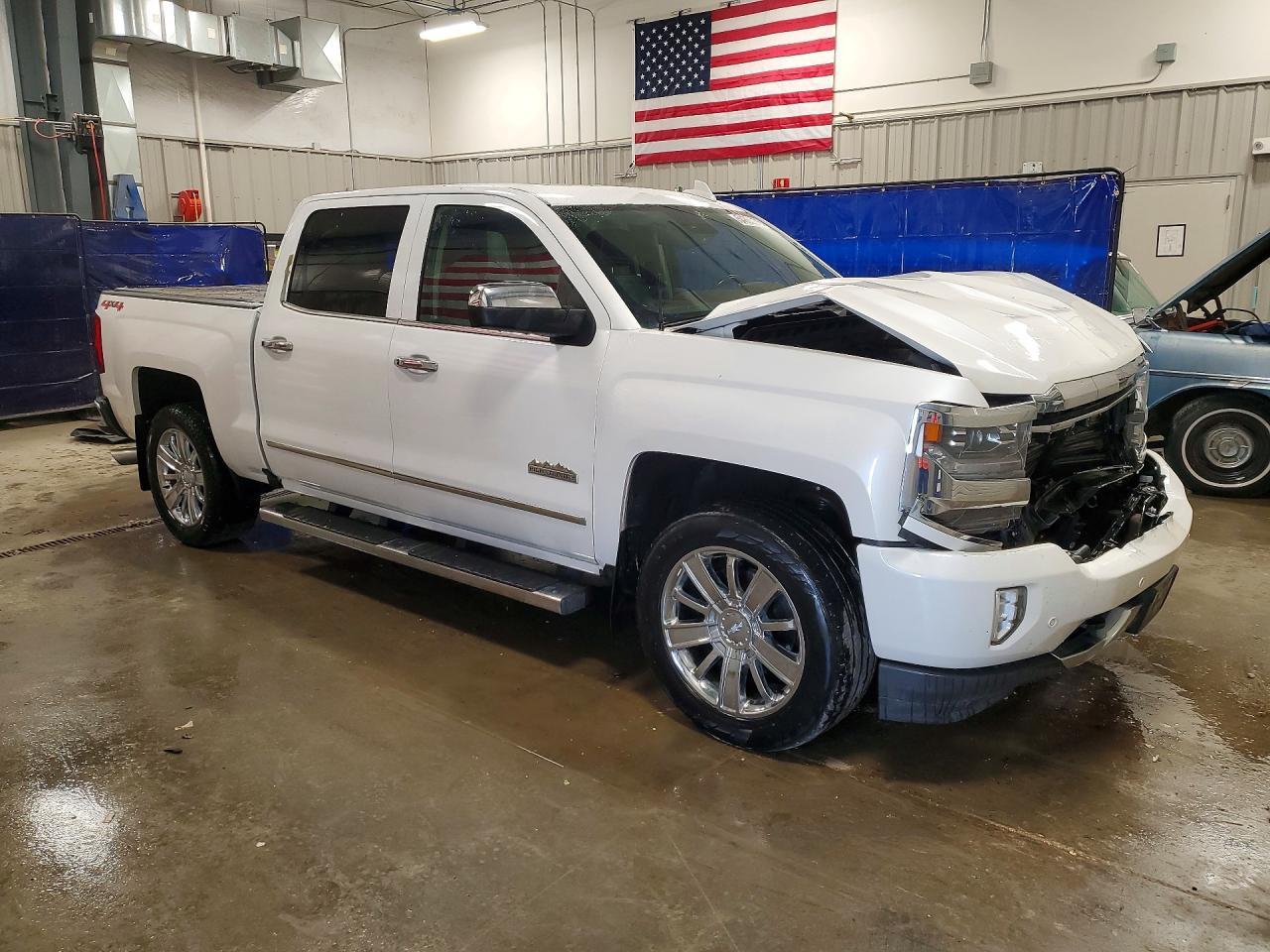 2017 Chevrolet Silverado K1500 High Country - Фото 4