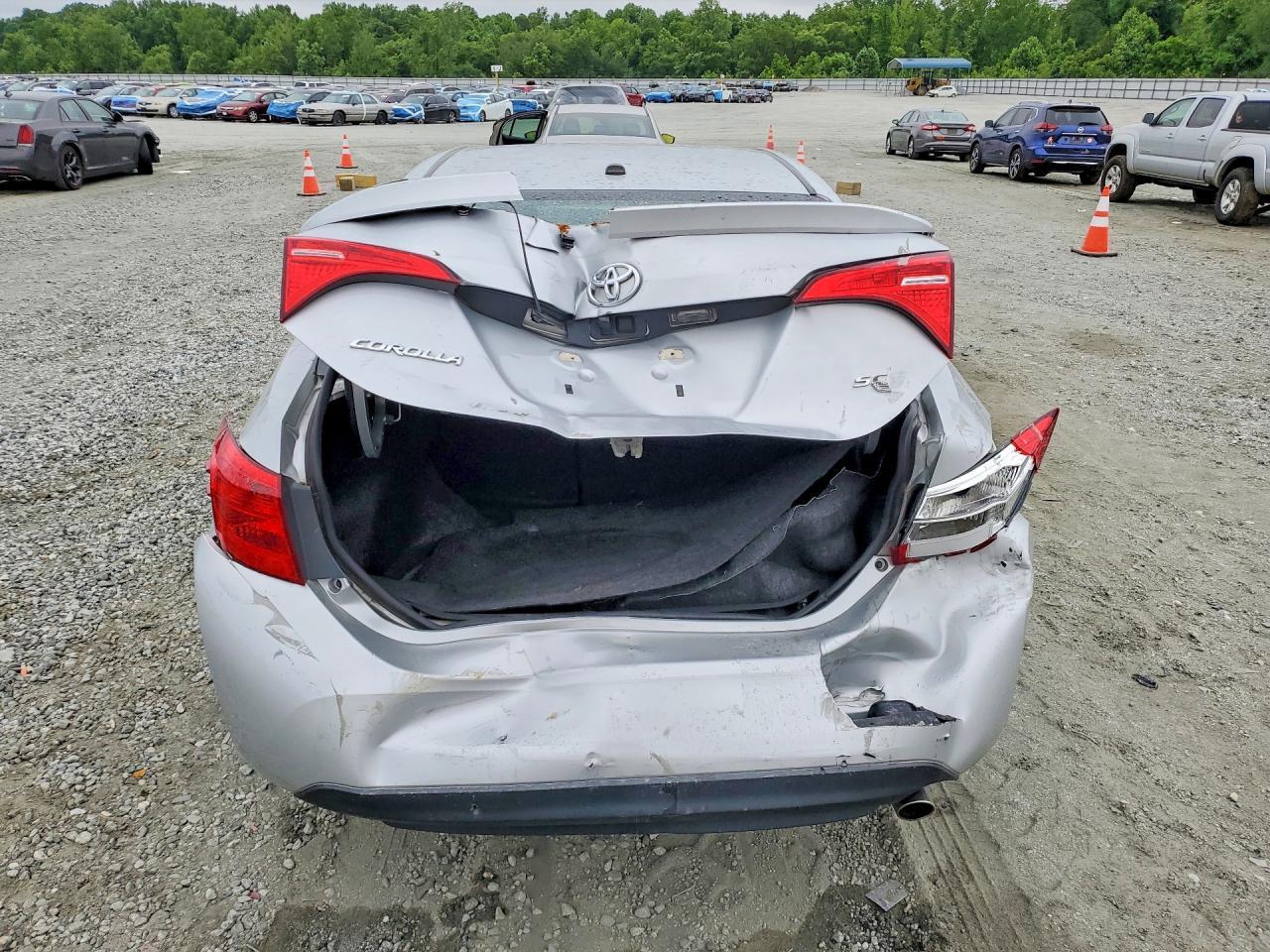 2018 Toyota Corolla Se - Image 6