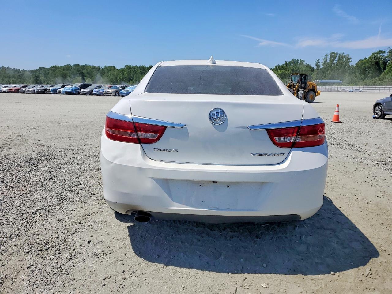 2015 Buick Verano - Image 6