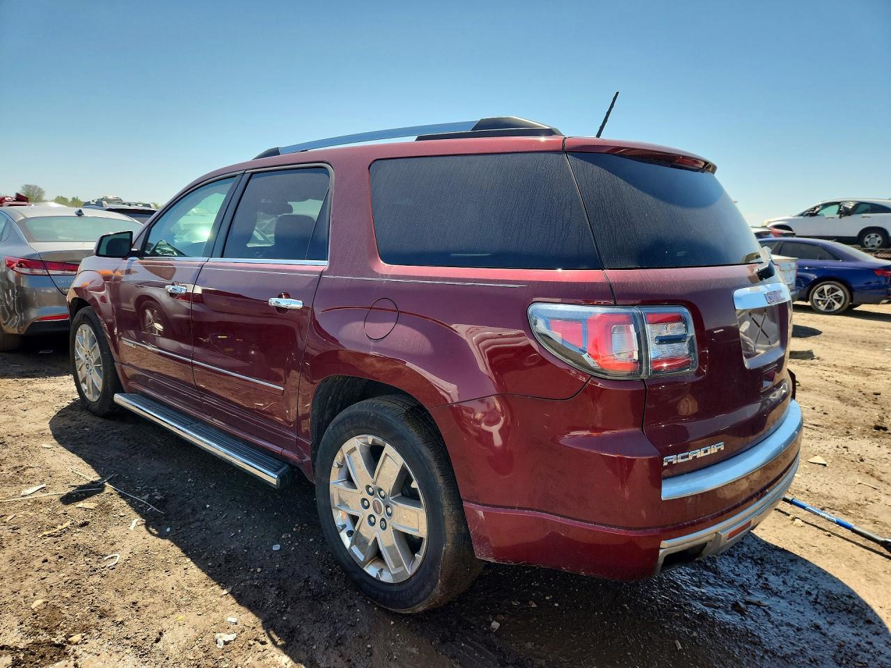 2016 GMC Acadia Denali - Фото 2
