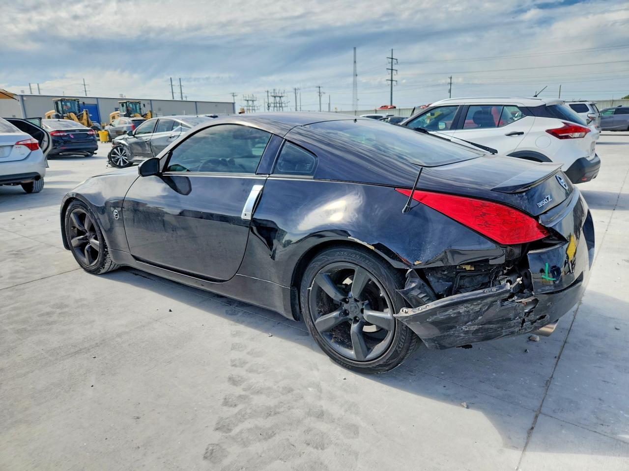 2006 Nissan 350Z Coupe - Фото 2