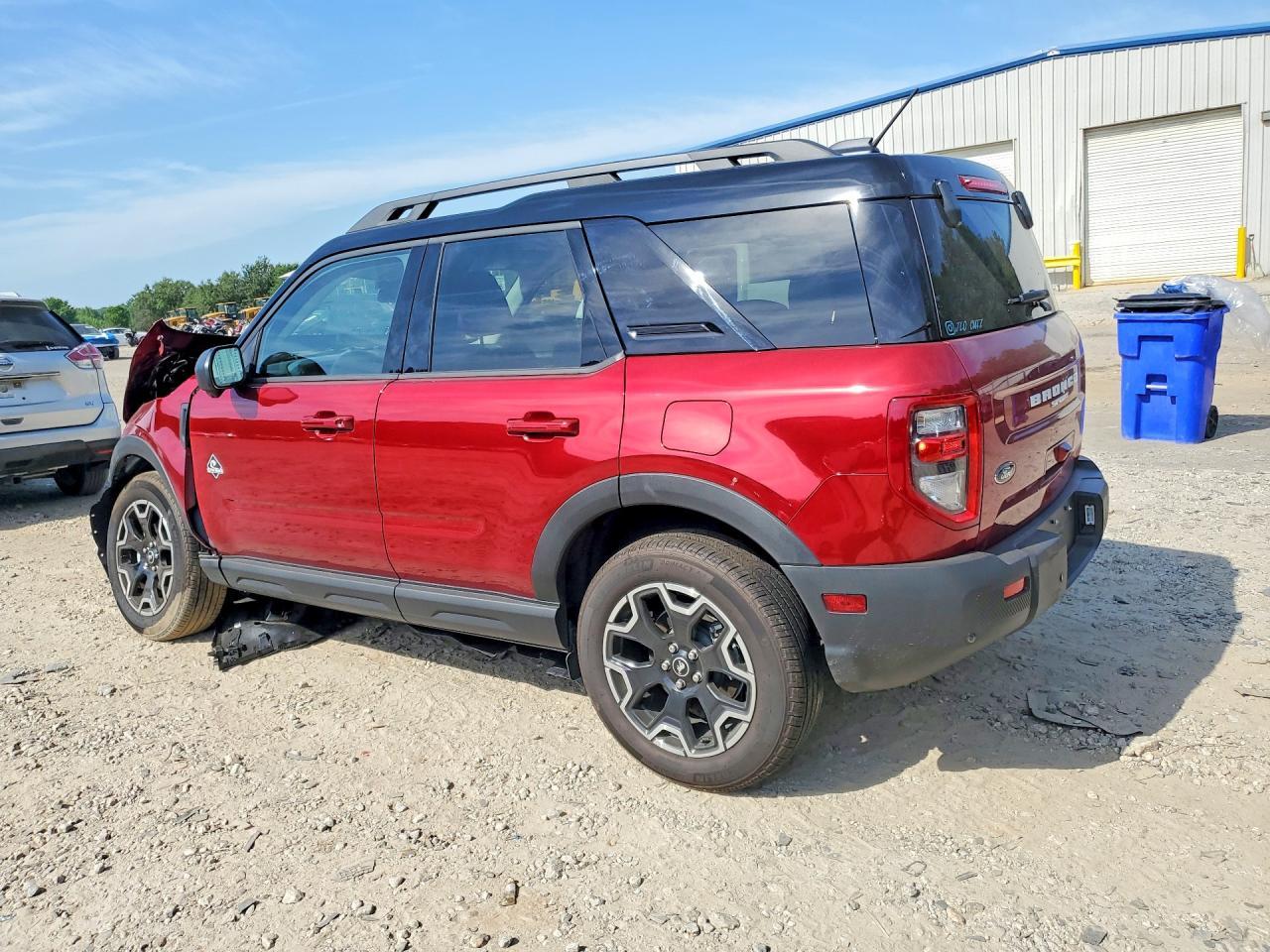 2025 Ford Bronco Sport Outer Banks - Image 2