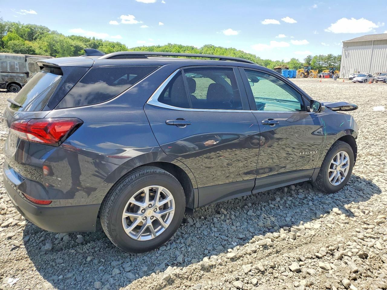 2022 Chevrolet Equinox Lt - Фото 3
