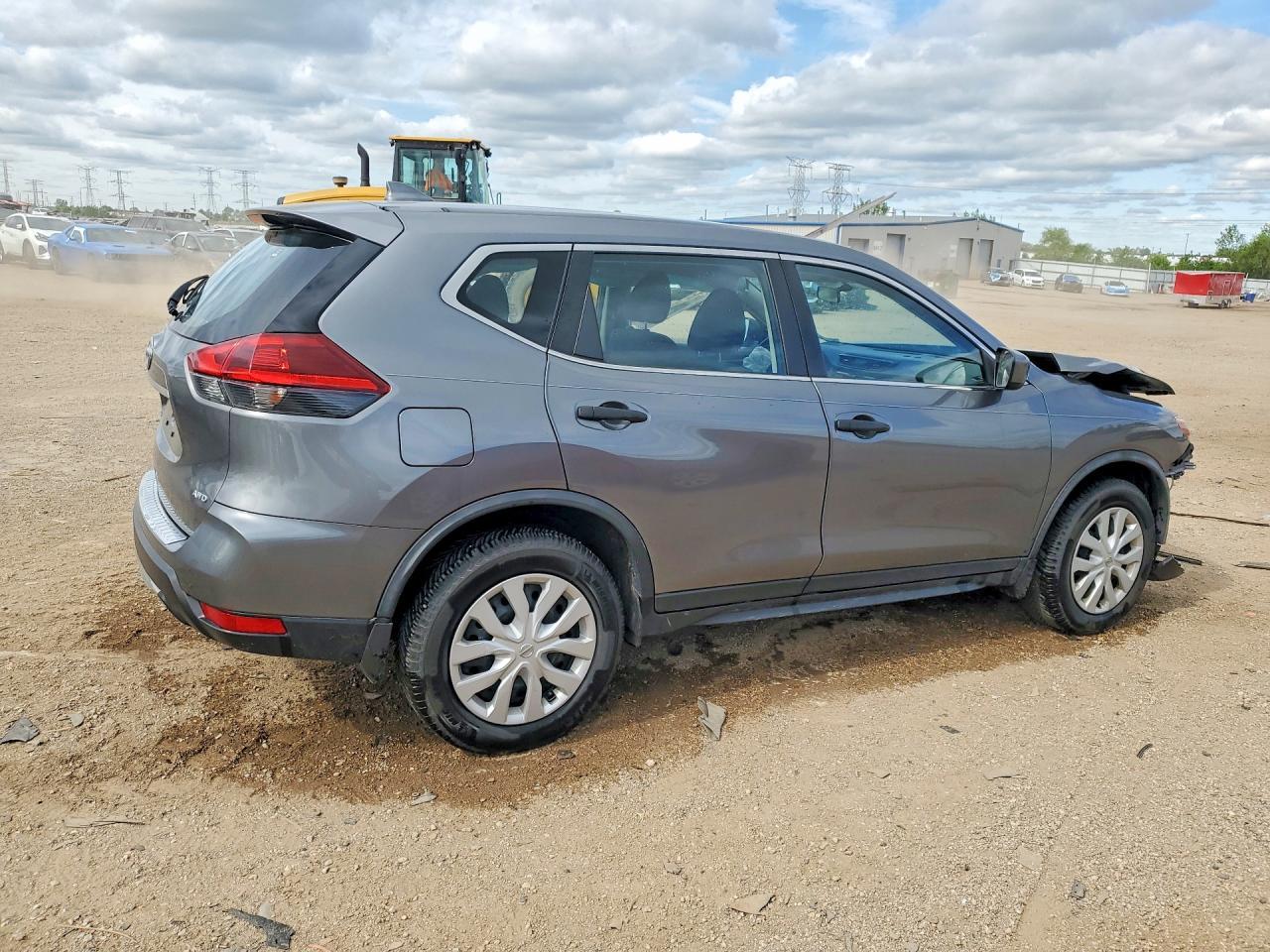 2018 Nissan Rogue S - Фото 3