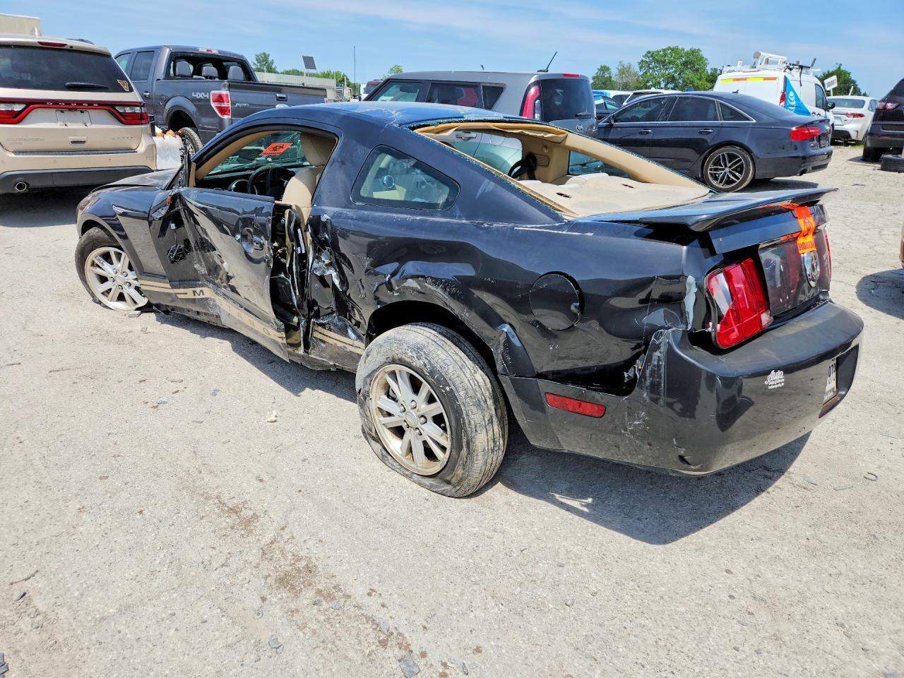 2008 Ford Mustang - Фото 2