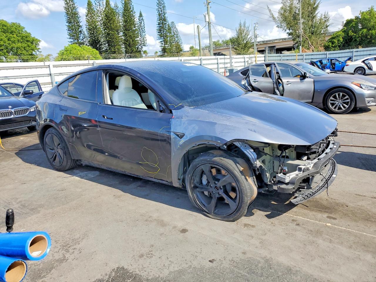 2026 Tesla Model Y - Image 4