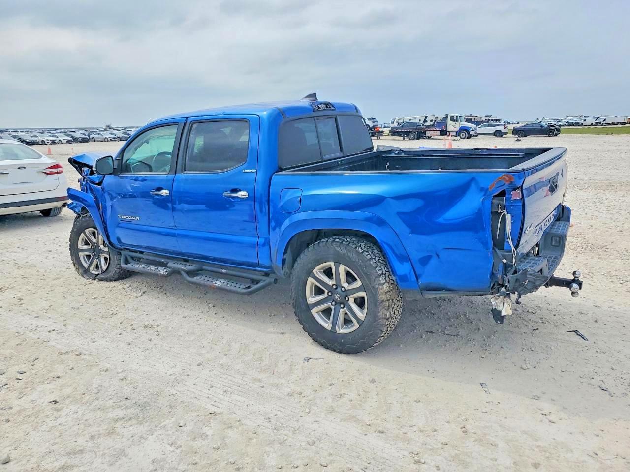 2016 Toyota Tacoma Limited - Фото 2