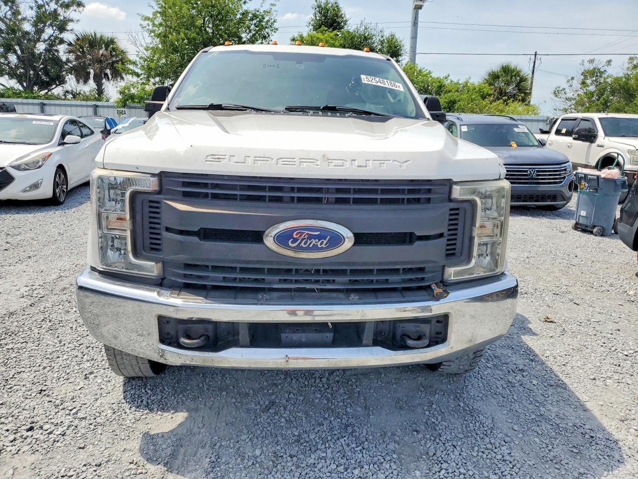 2019 Ford F350 Super Duty - Фото 5