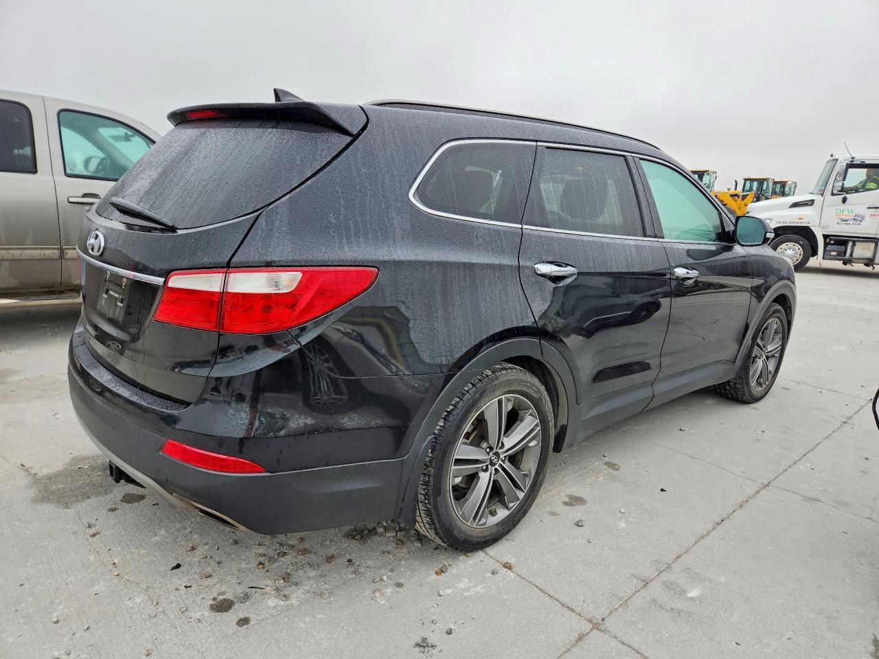 2014 Hyundai Santa Fe Gls - Image 3