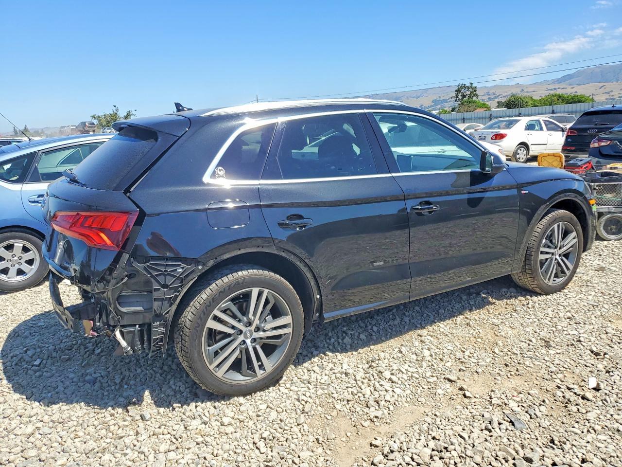 2020 Audi Q5 E Premium Plus - Image 3