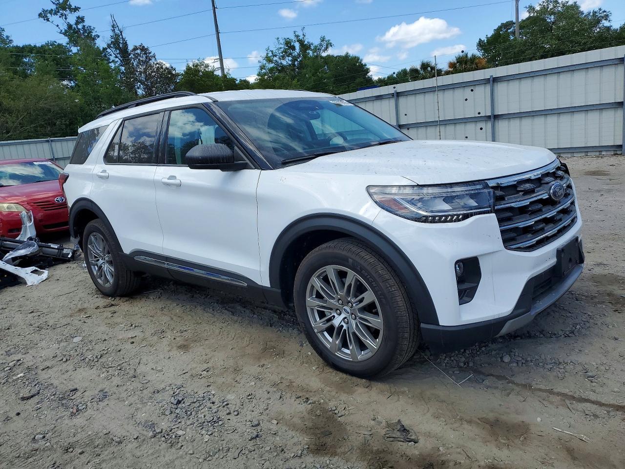 2025 Ford Explorer Active - Фото 4