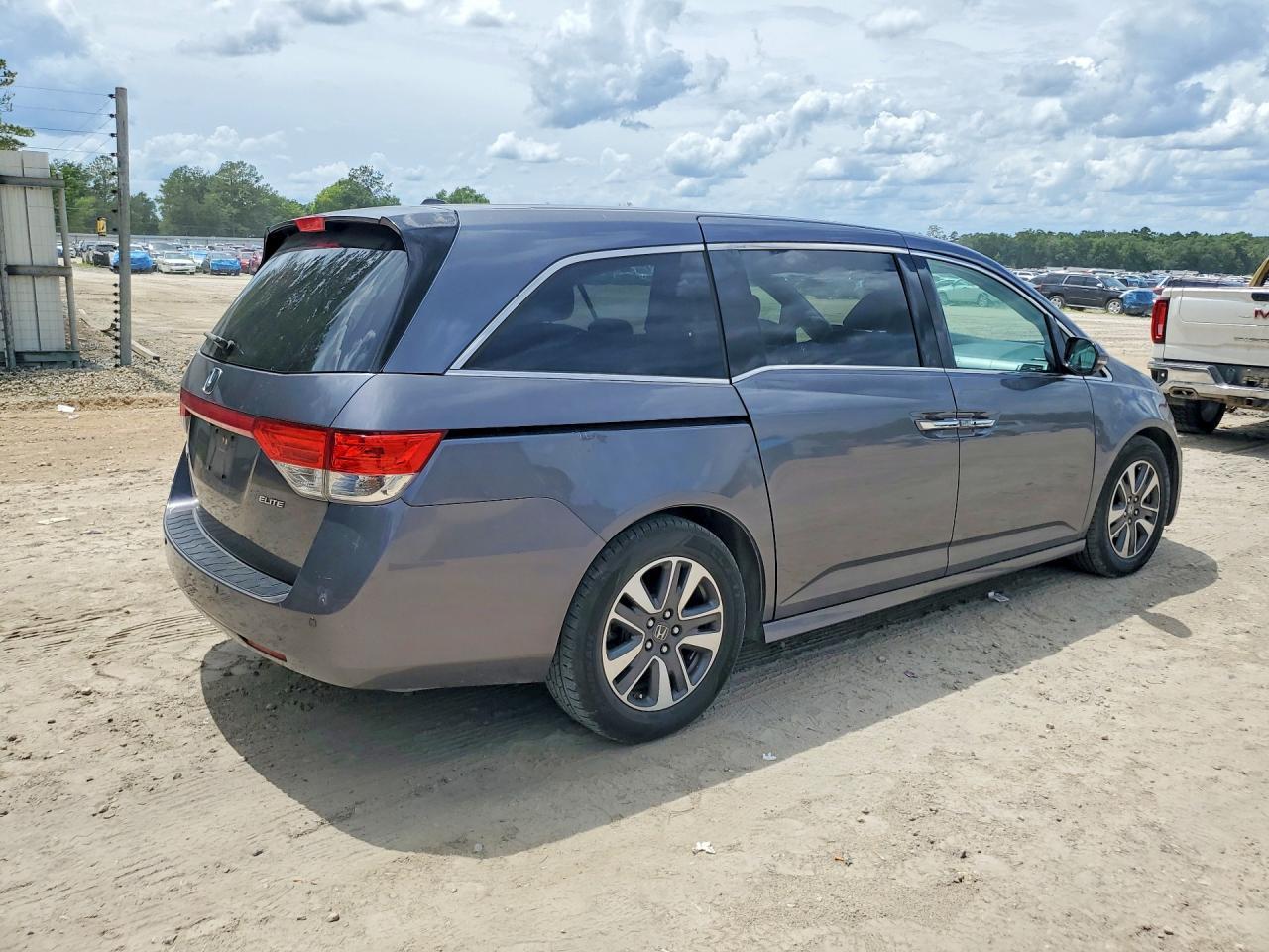 2014 Honda Odyssey Touring - Фото 3