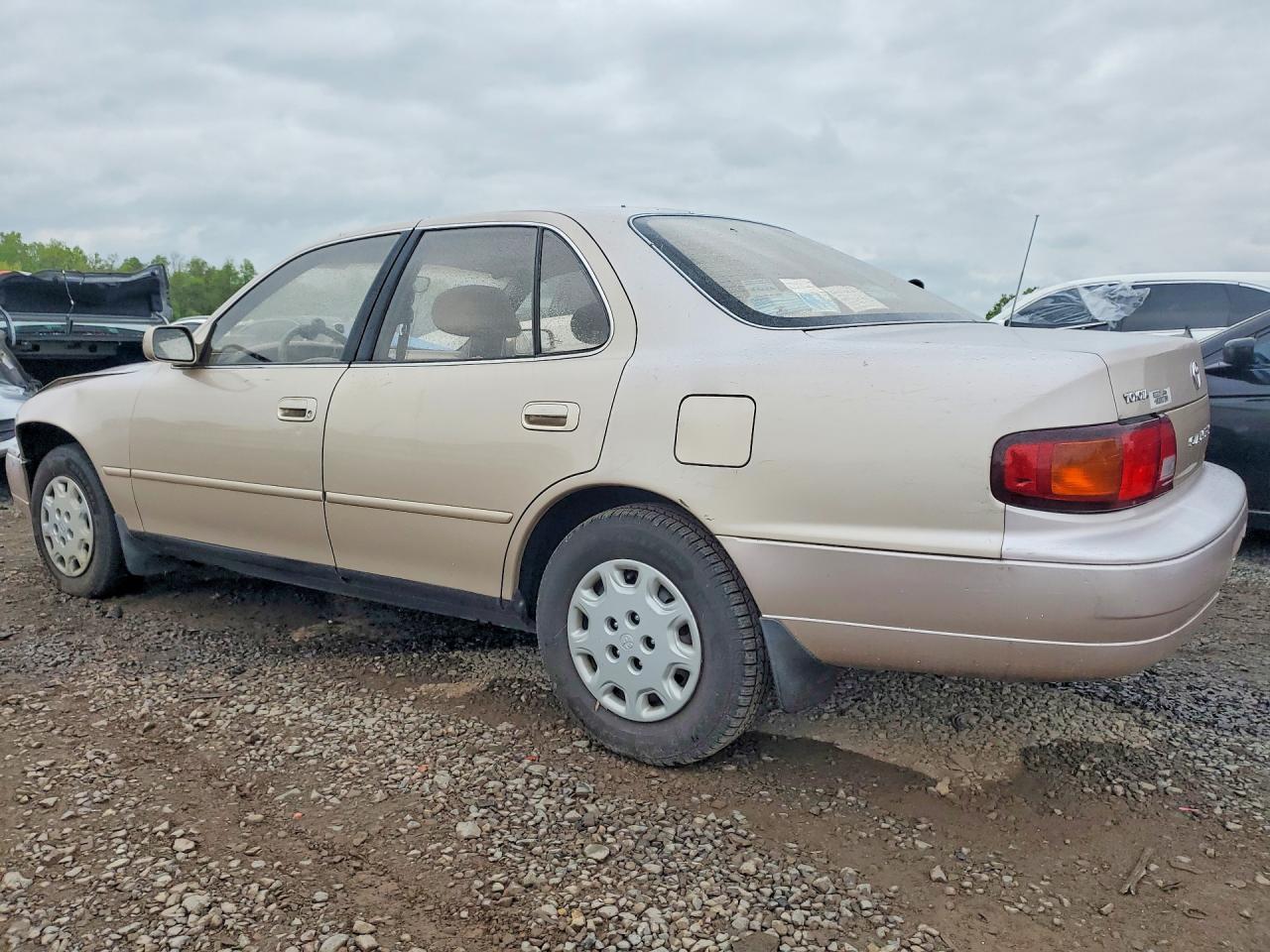 1995 Toyota Camry Le - Фото 2