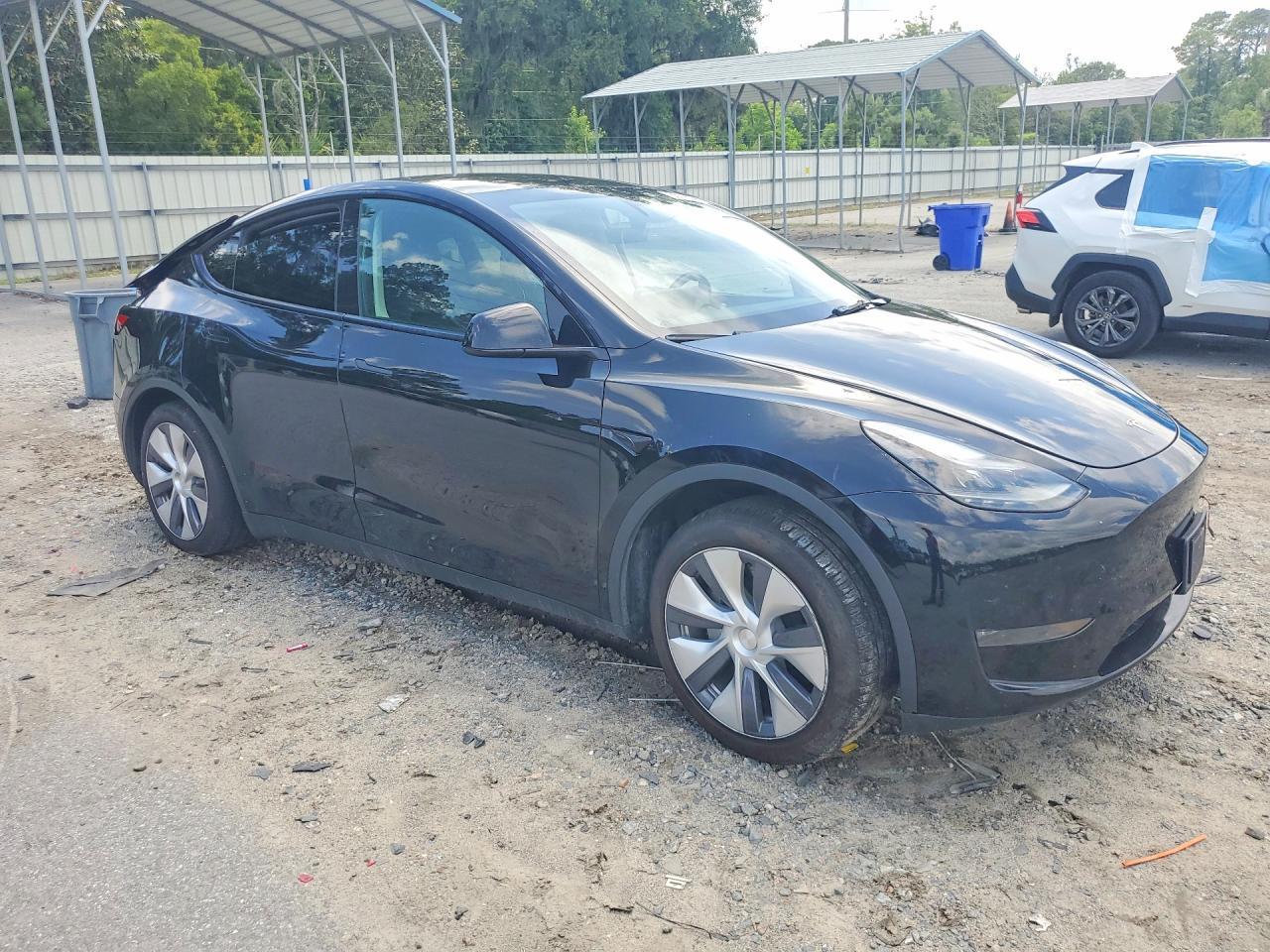 2023 Tesla Model Y - Фото 4