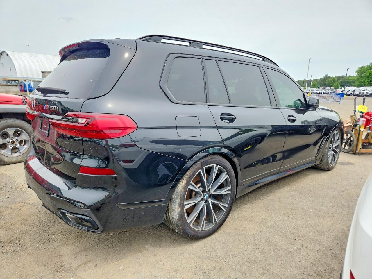2021 BMW X7 M50I - Фото 3