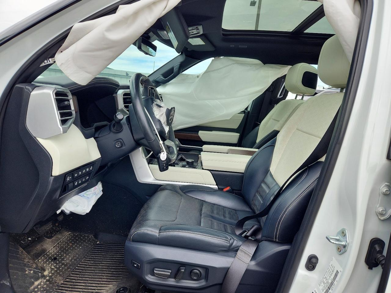 2023 Toyota Tundra Crewmax Capstone - Image 7