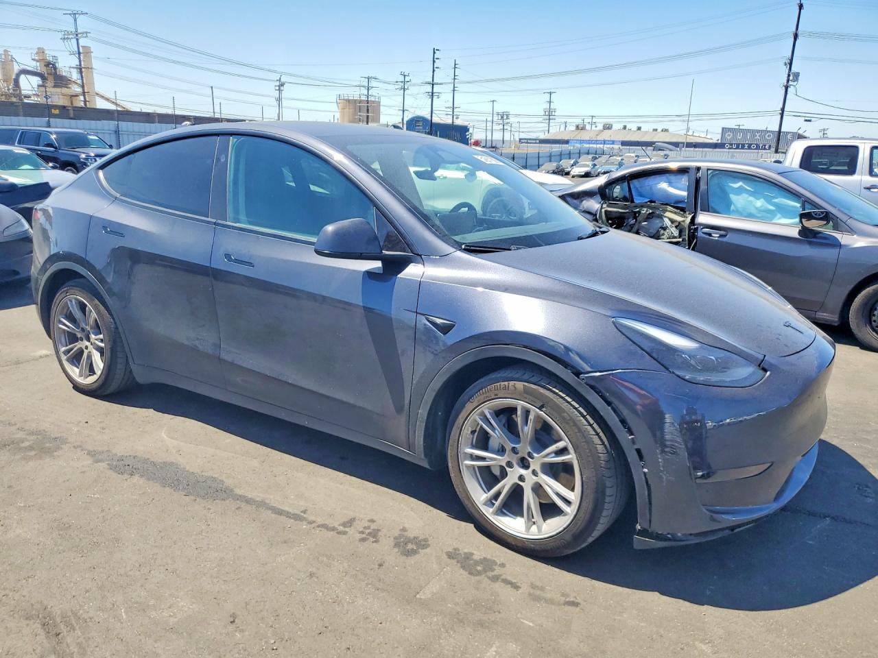 2024 Tesla Model Y - Фото 4