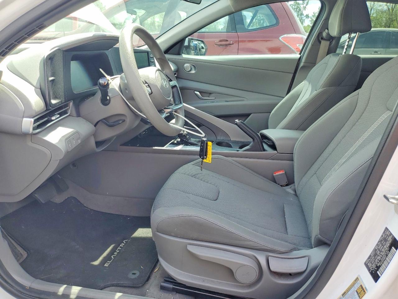 2024 Hyundai Elantra Se - Фото 7