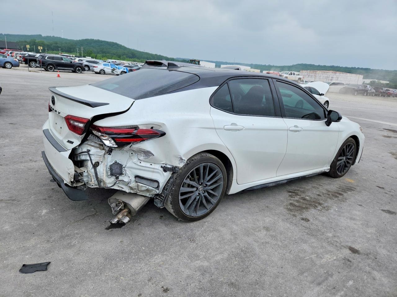 2021 Toyota Camry Xse V6 - Image 3