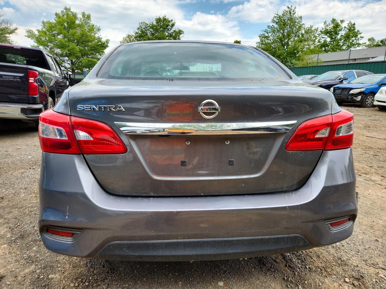 2019 Nissan Sentra S - Фото 6