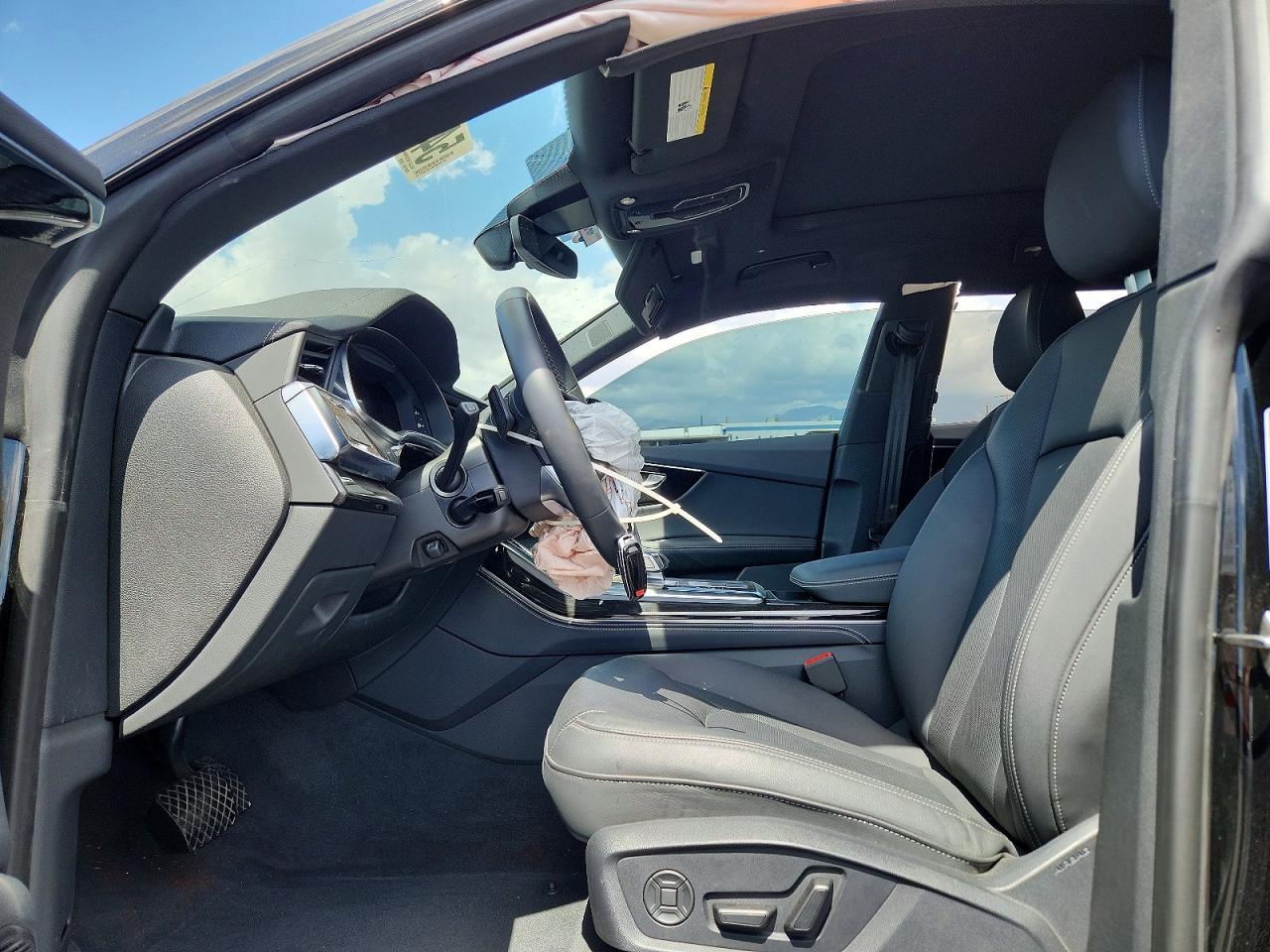 2025 Audi Q8 Premium Plus S-Line - Image 7