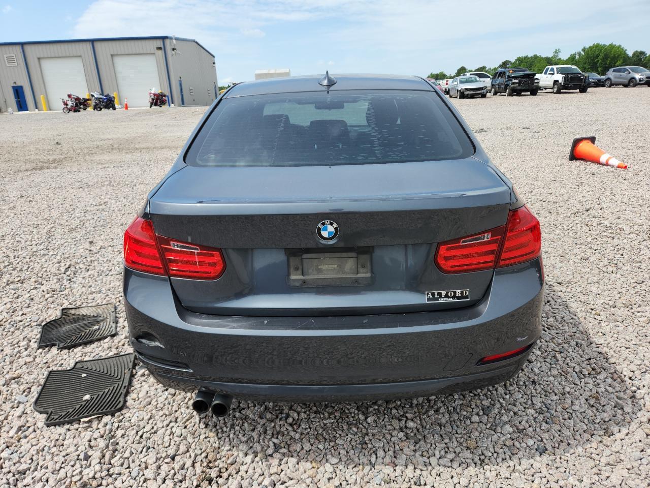 2014 BMW 328 I - Фото 6