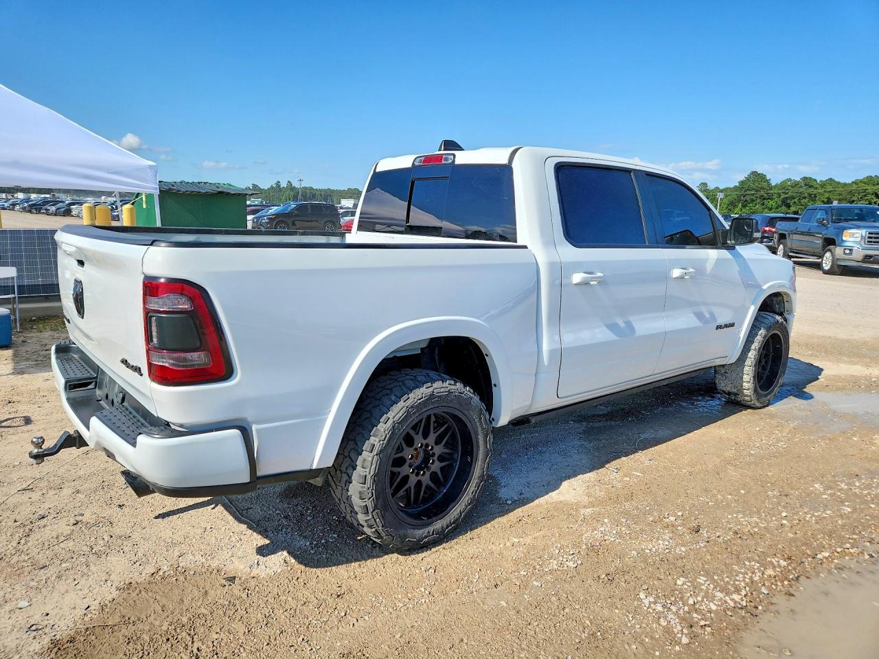 2021 Ram 1500 Laramie - Фото 3