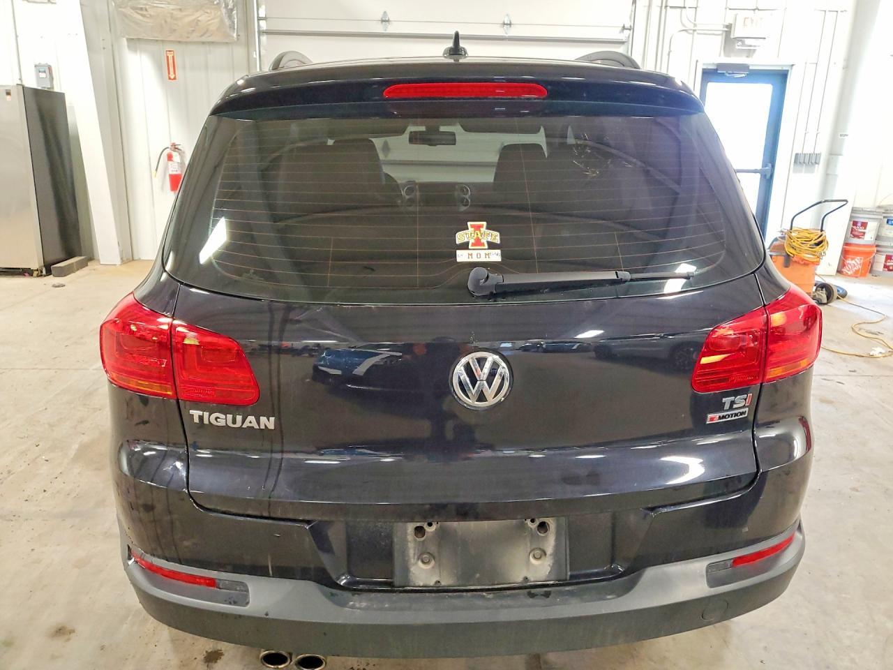 2017 Volkswagen Tiguan S - Фото 6