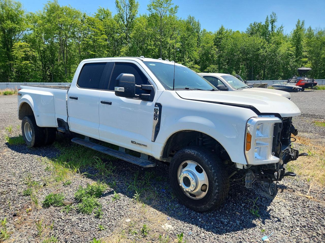2024 Ford F350 Super Duty - Фото 4