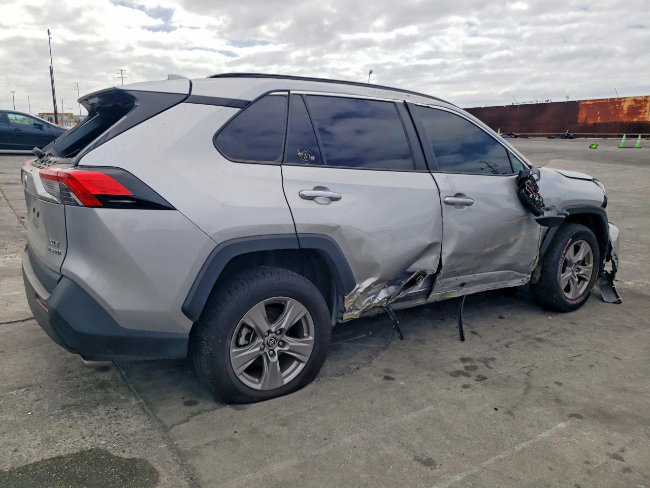 2024 Toyota Rav4 Hybrid Xle - Фото 3