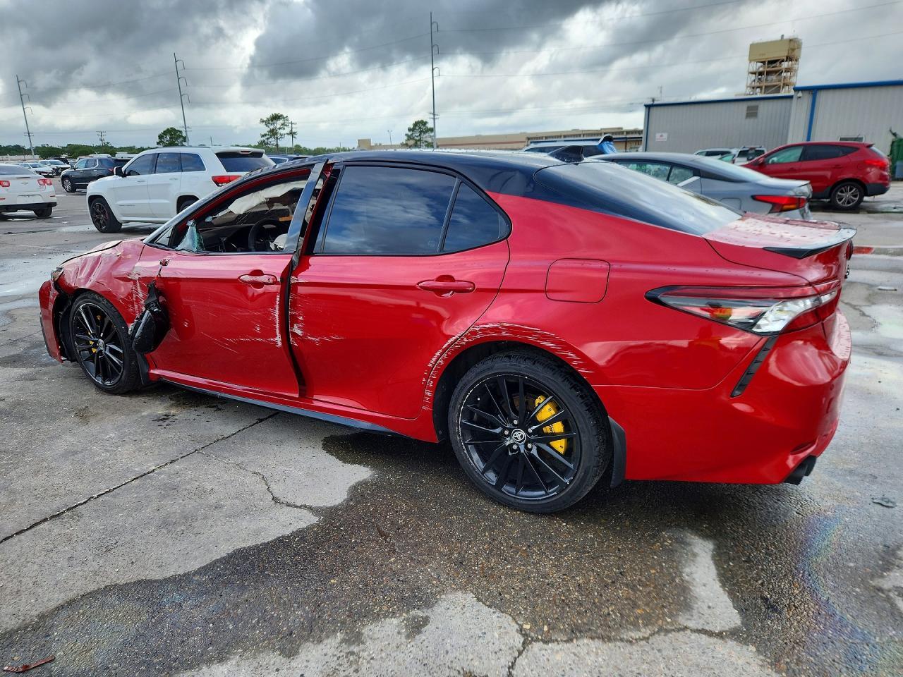 2024 Toyota Camry Xse V6 - Image 2