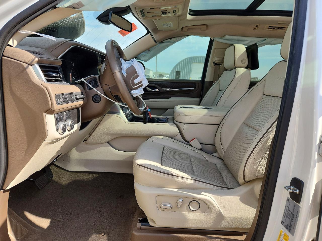 2021 GMC Yukon Denali - Image 7