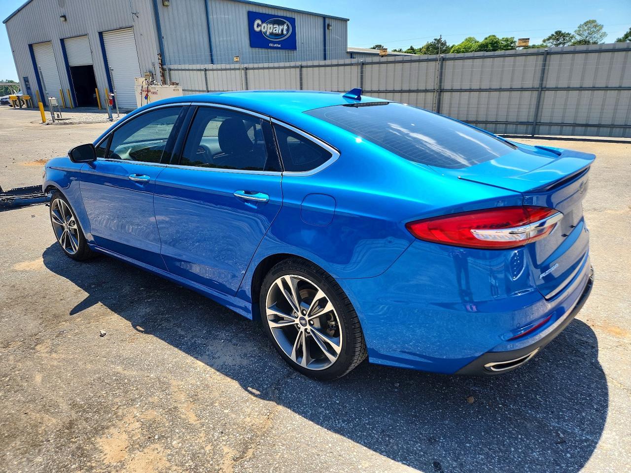 2019 Ford Fusion Titanium - Image 2