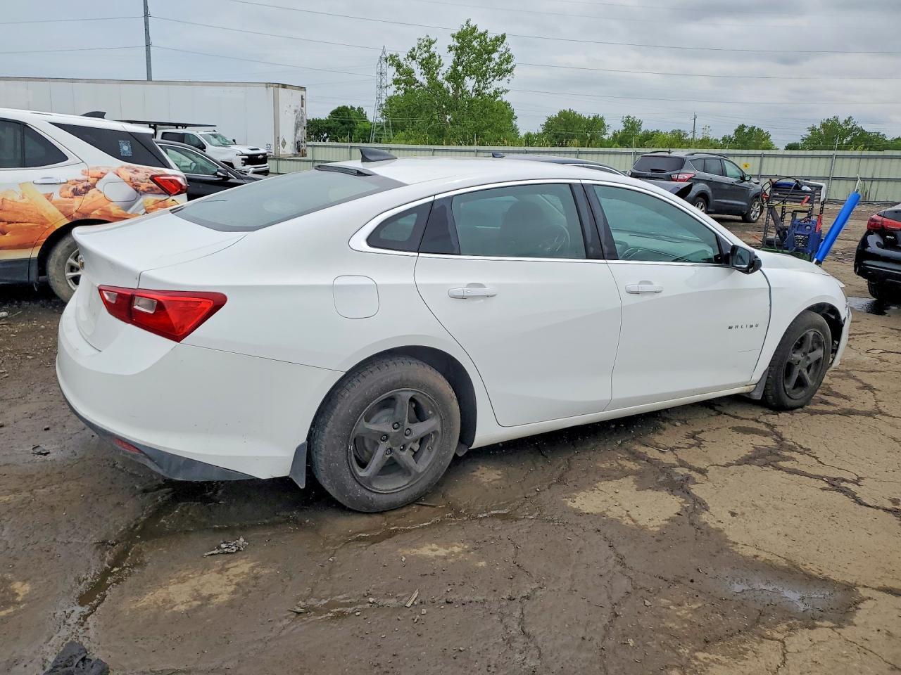 2018 Chevrolet Malibu Ls - Фото 3
