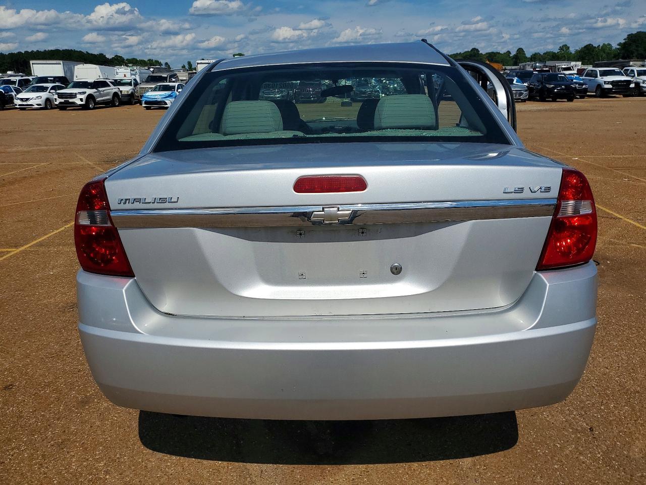 2005 Chevrolet Malibu Ls - Фото 6
