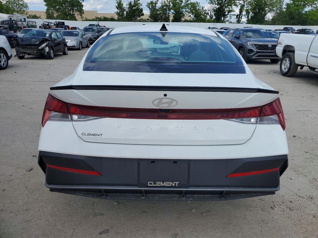 2025 Hyundai Elantra Sel Sport - Фото 6