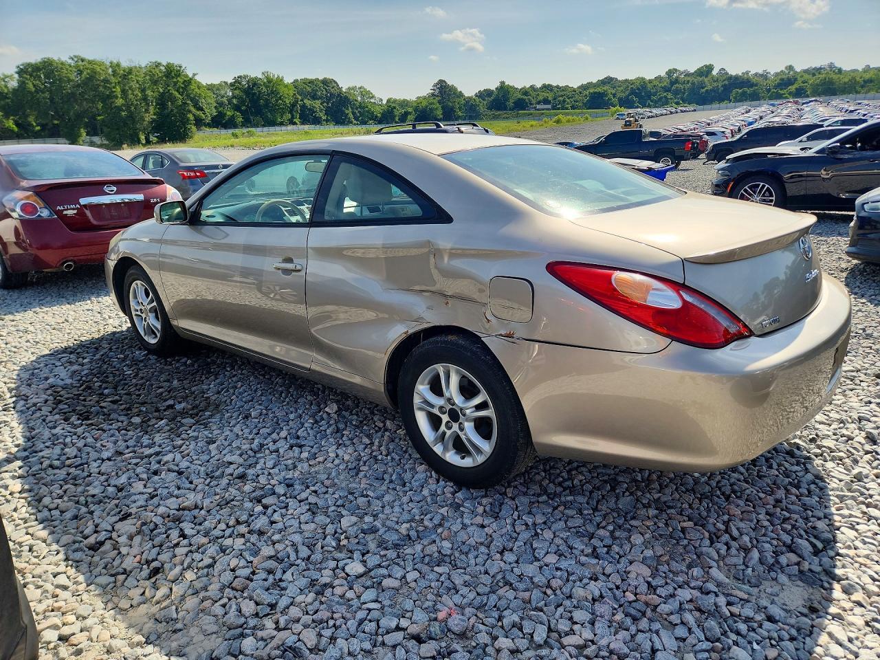 2004 Toyota Camry Solara Se - Image 2