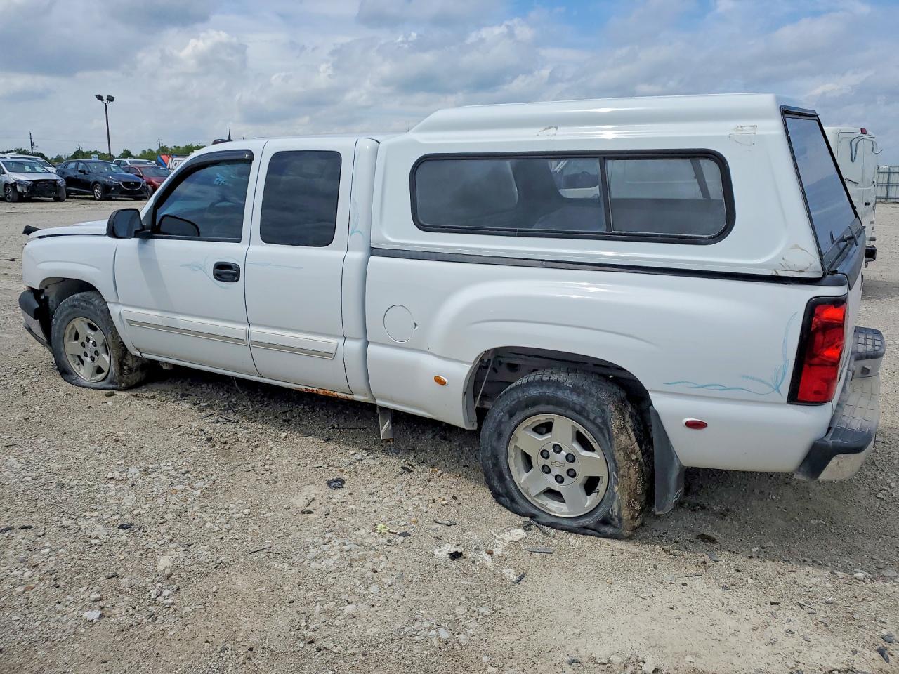 2005 Chevrolet Silverado K1500 - Фото 2