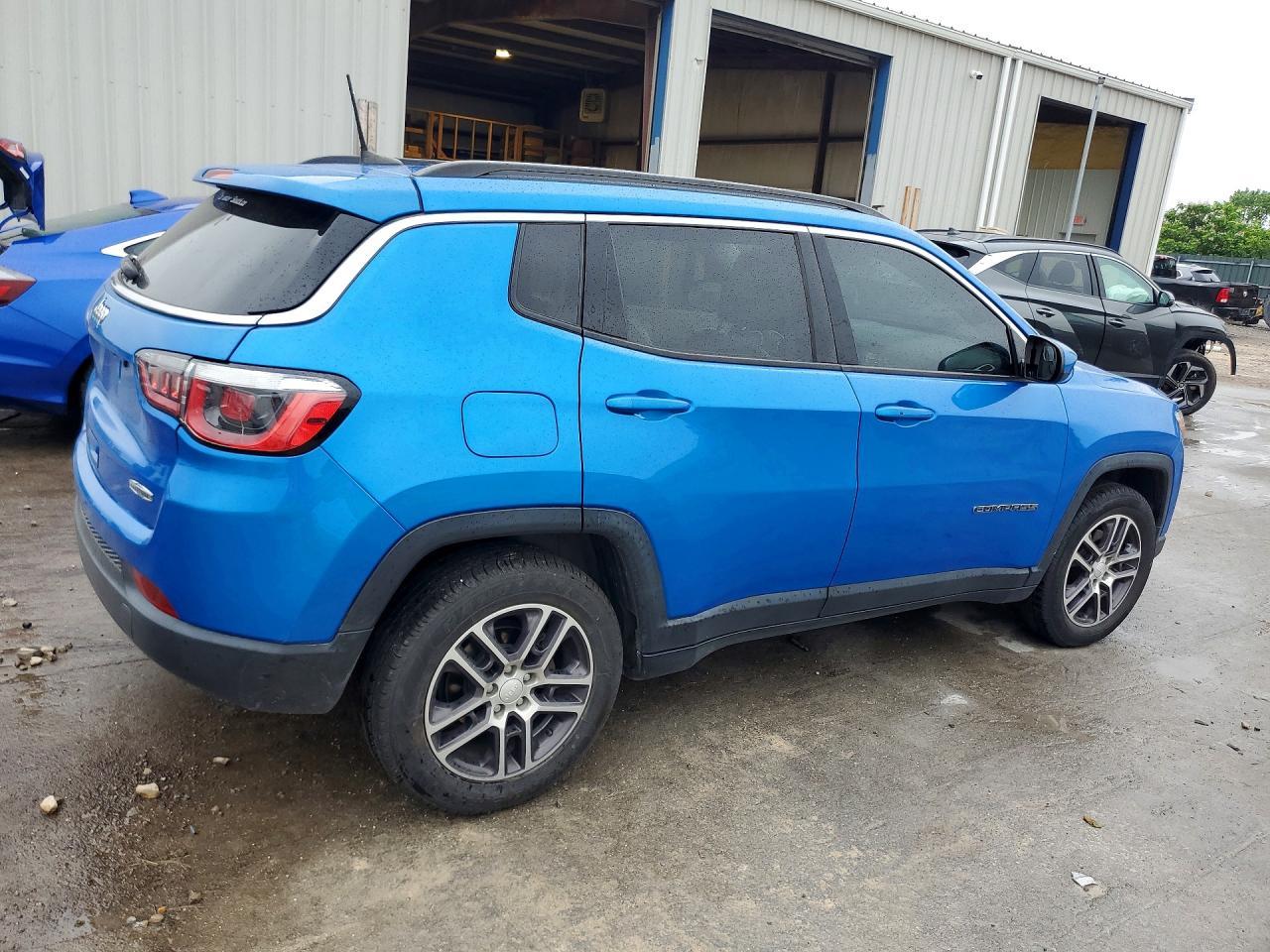 2018 Jeep Compass Latitude - Image 3