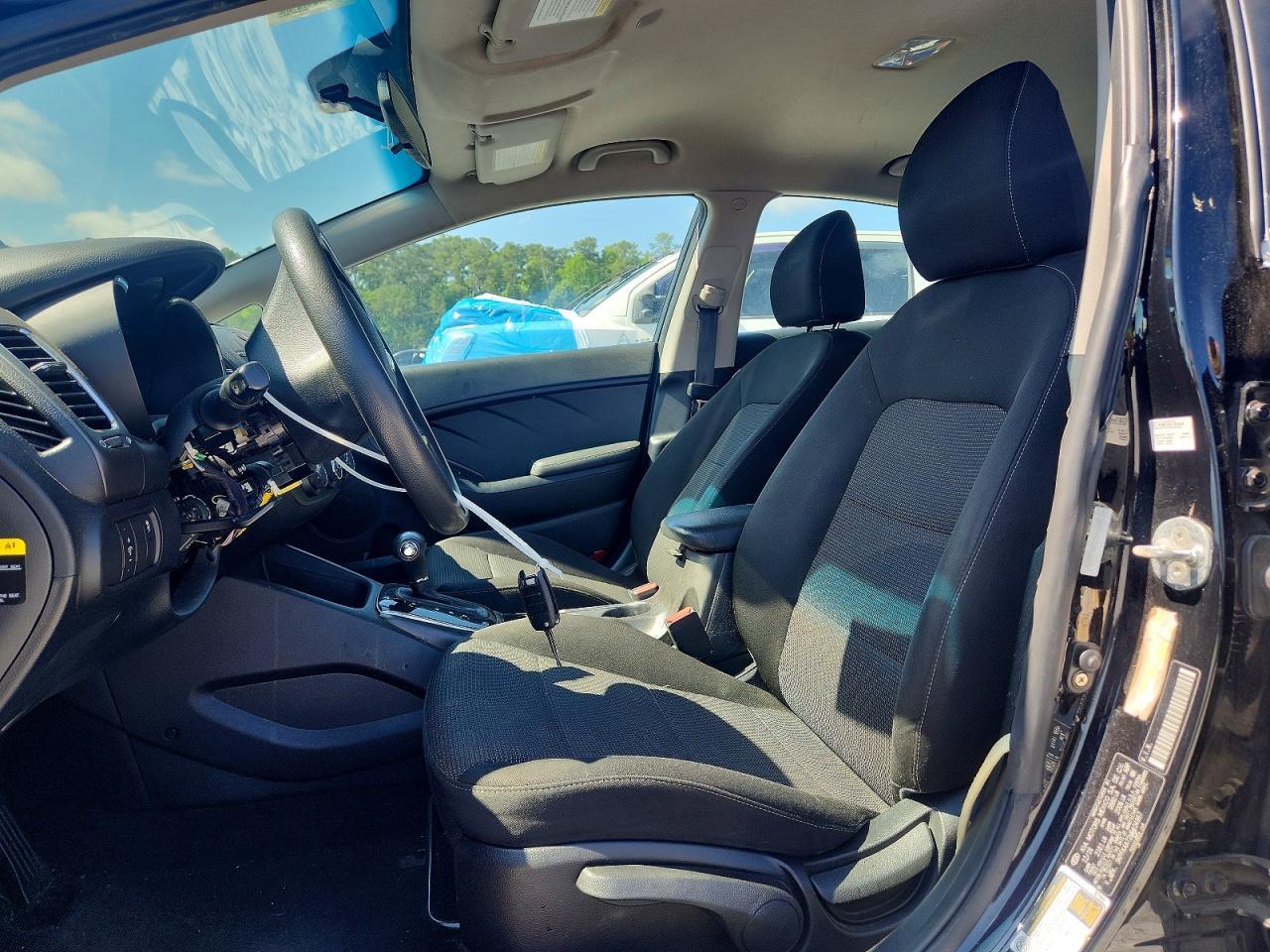 2017 Kia Forte Lx - Image 7