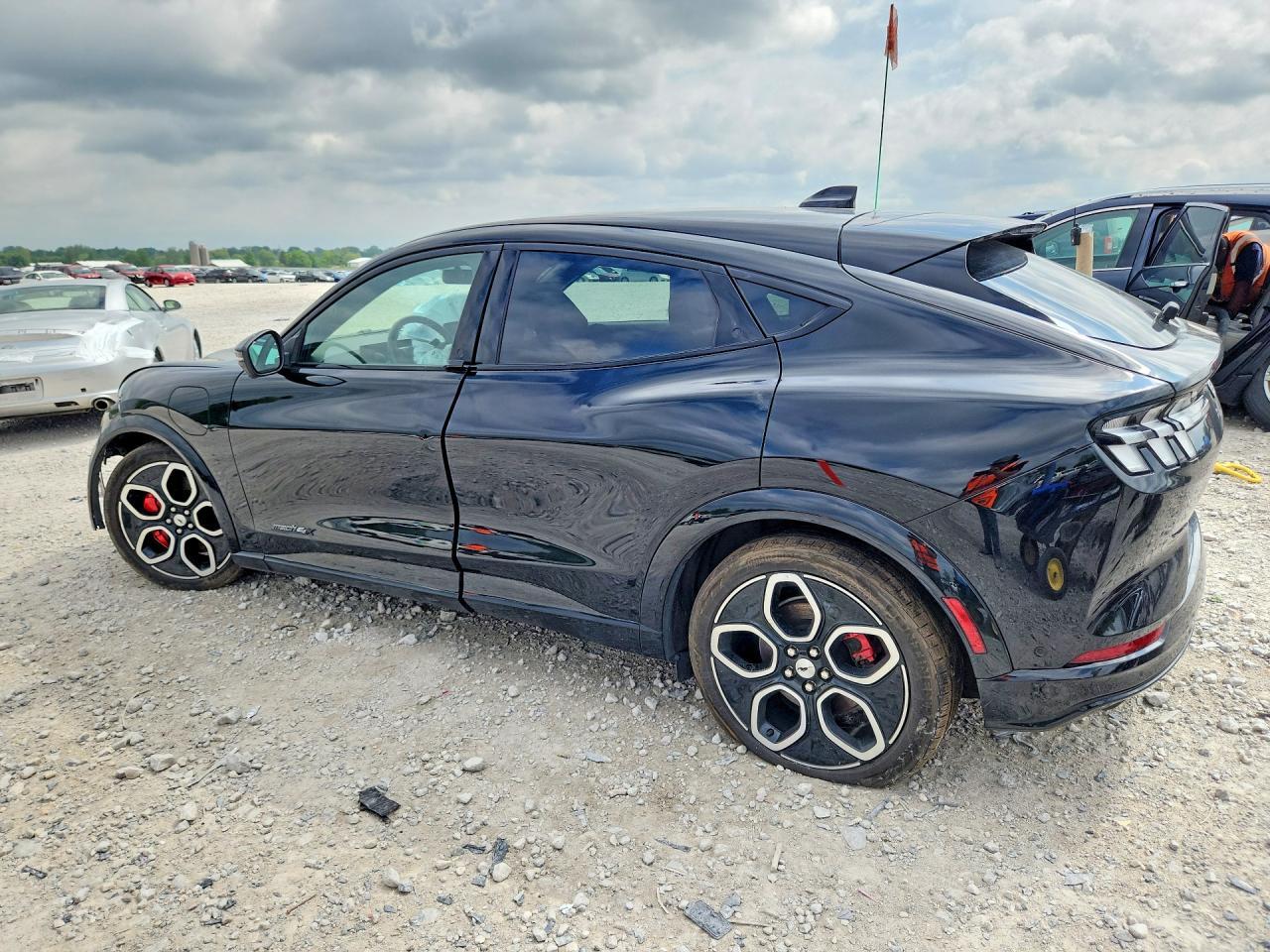 2022 Ford Mustang Mach-E Gt - Image 2