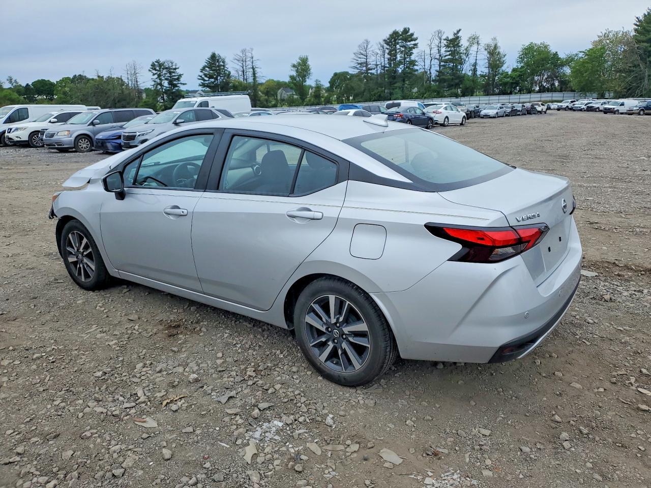 2021 Nissan Versa Sv - Фото 2