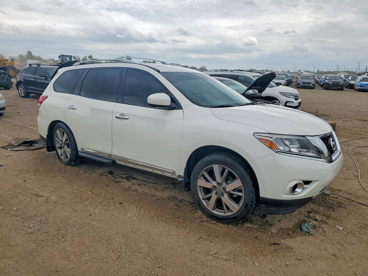 2015 Nissan Pathfinder S - Фото 4