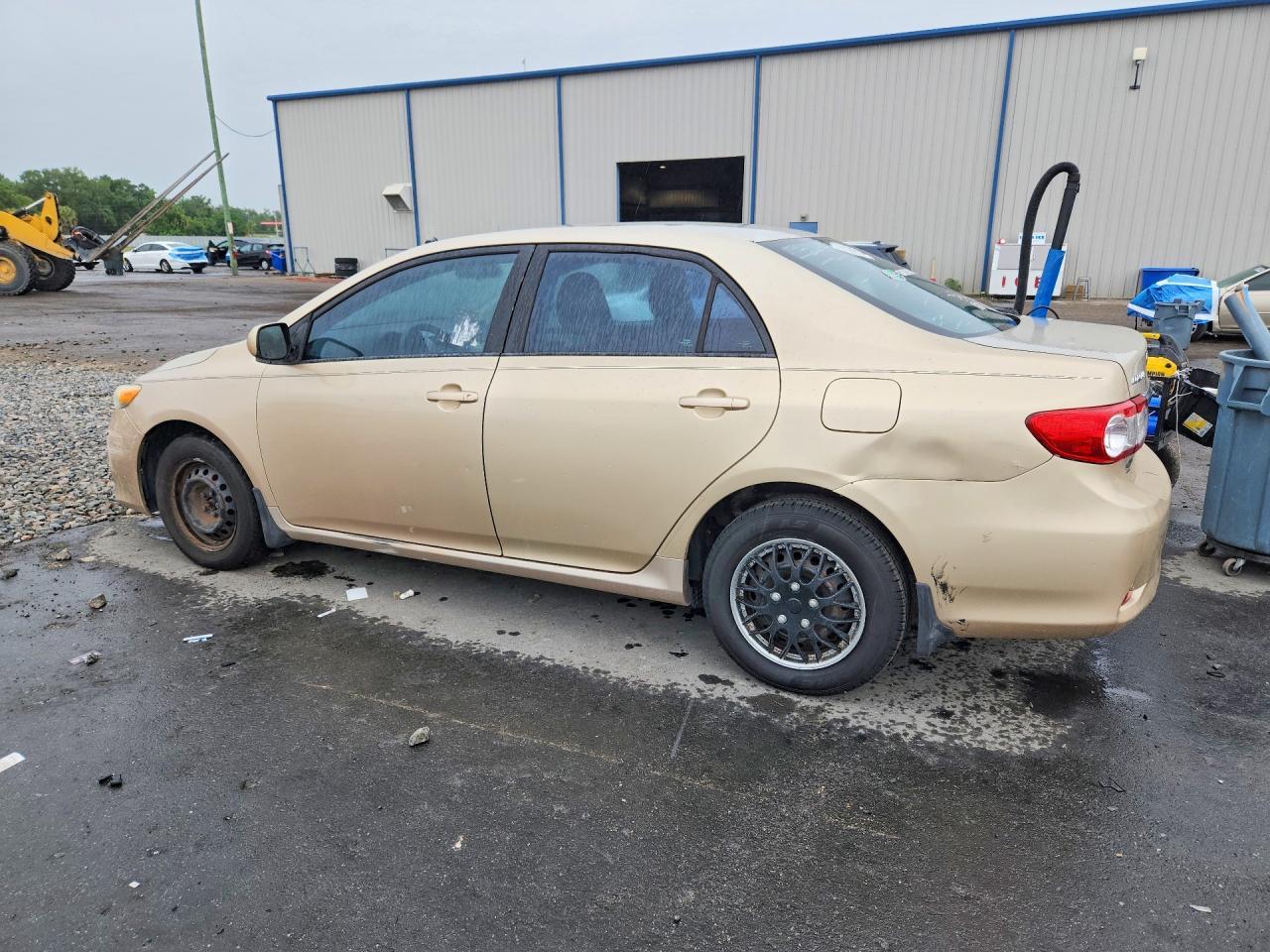 2011 Toyota Corolla Le - Фото 2