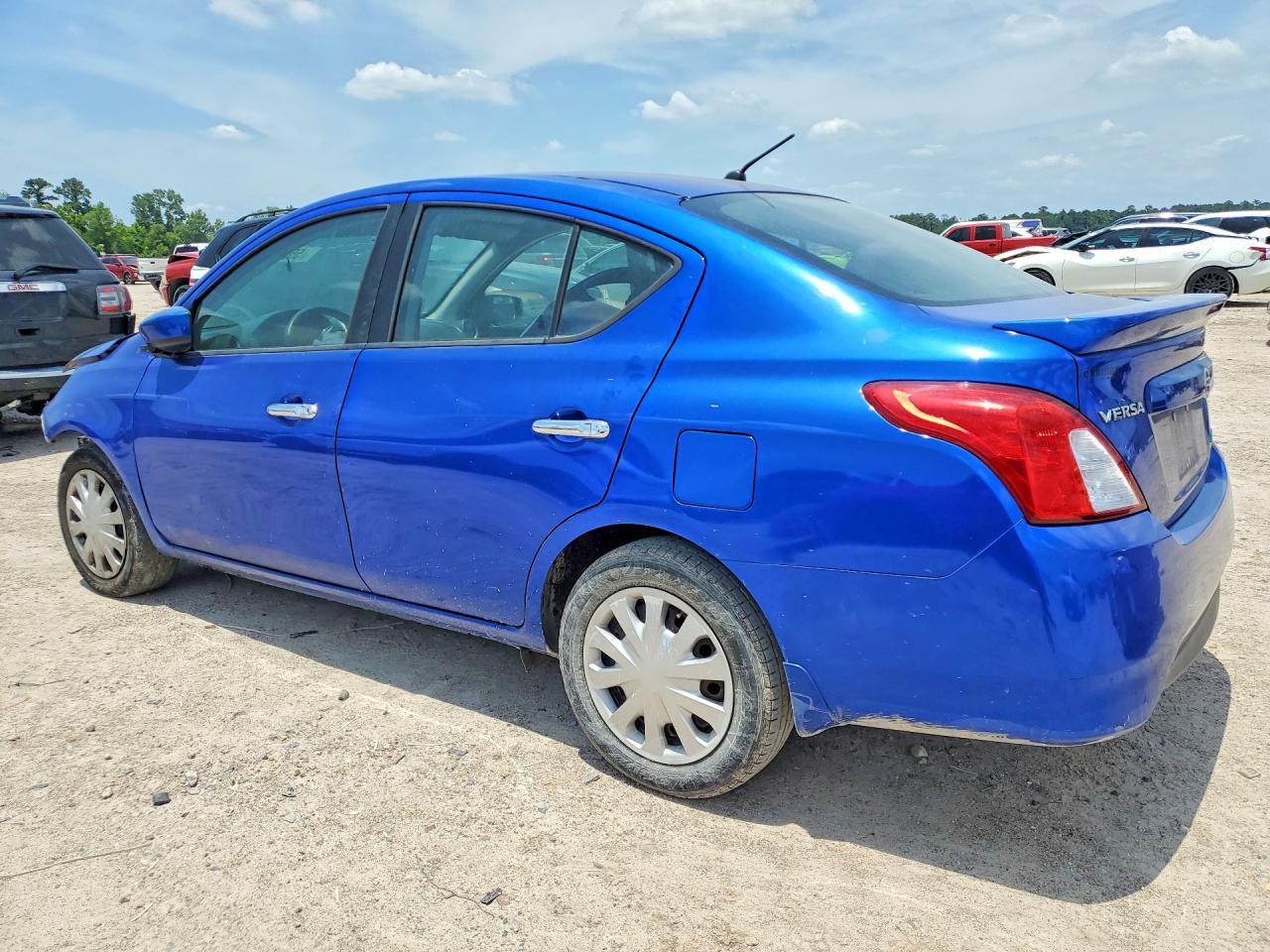 2016 Nissan Versa 1.6 Sv - Фото 2