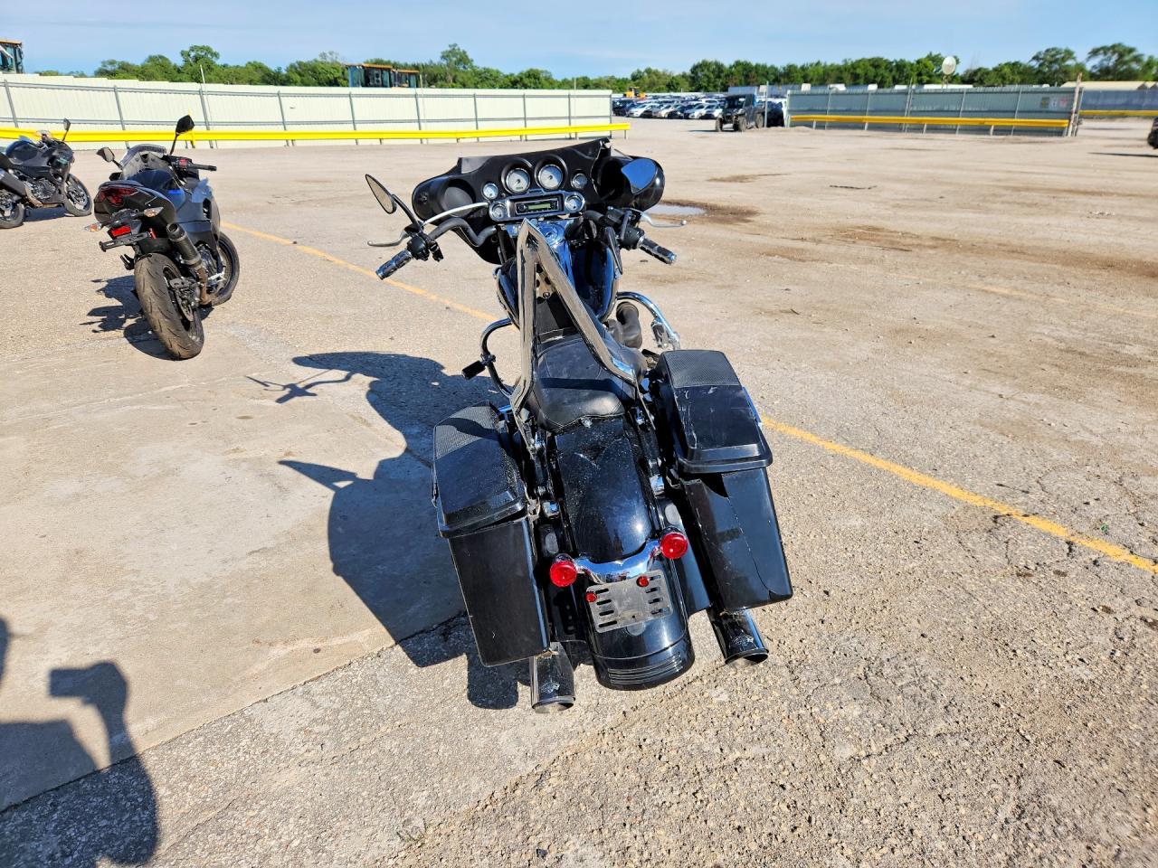 2010 Harley-Davidson Flhx - Фото 4